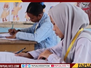 Siswa Tuna Rungu Ikuti Penilaian Sumatif SMALB di SLB Petra Nabire