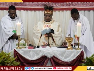 Uskup Timika Serukan Literasi Digital dan Pelestarian Tanah Adat dalam Misa Keluarga Besar Maybrat