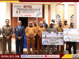 Gubernur Papua Tengah Serahkan Bantuan Rp2 Miliar untuk Pembangunan Dua Gereja di Kabupaten Puncak