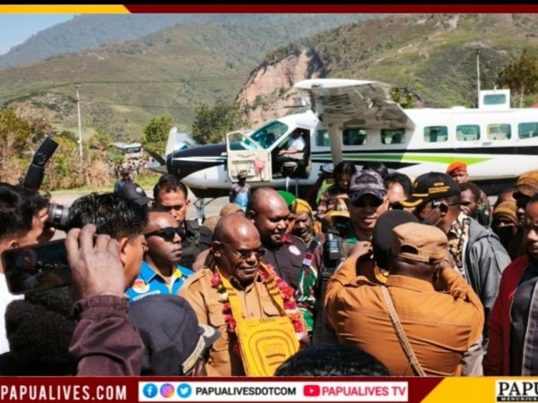 Tiba di Bandara Moanamani, Gubernur Papua Tengah Mulai Kunjungan Kerja di Dogiyai