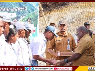 Kunker ke Intan Jaya, Gubernur Meki Nawipa Janjikan Listrik Resmi Akhir Tahun & Bangun Gedung Sekolah SSH