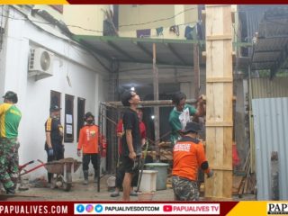 Perkuat Kerukunan, LDII dan TNI Gotong Royong Renovasi Masjid Ainil Yaqin di Timika